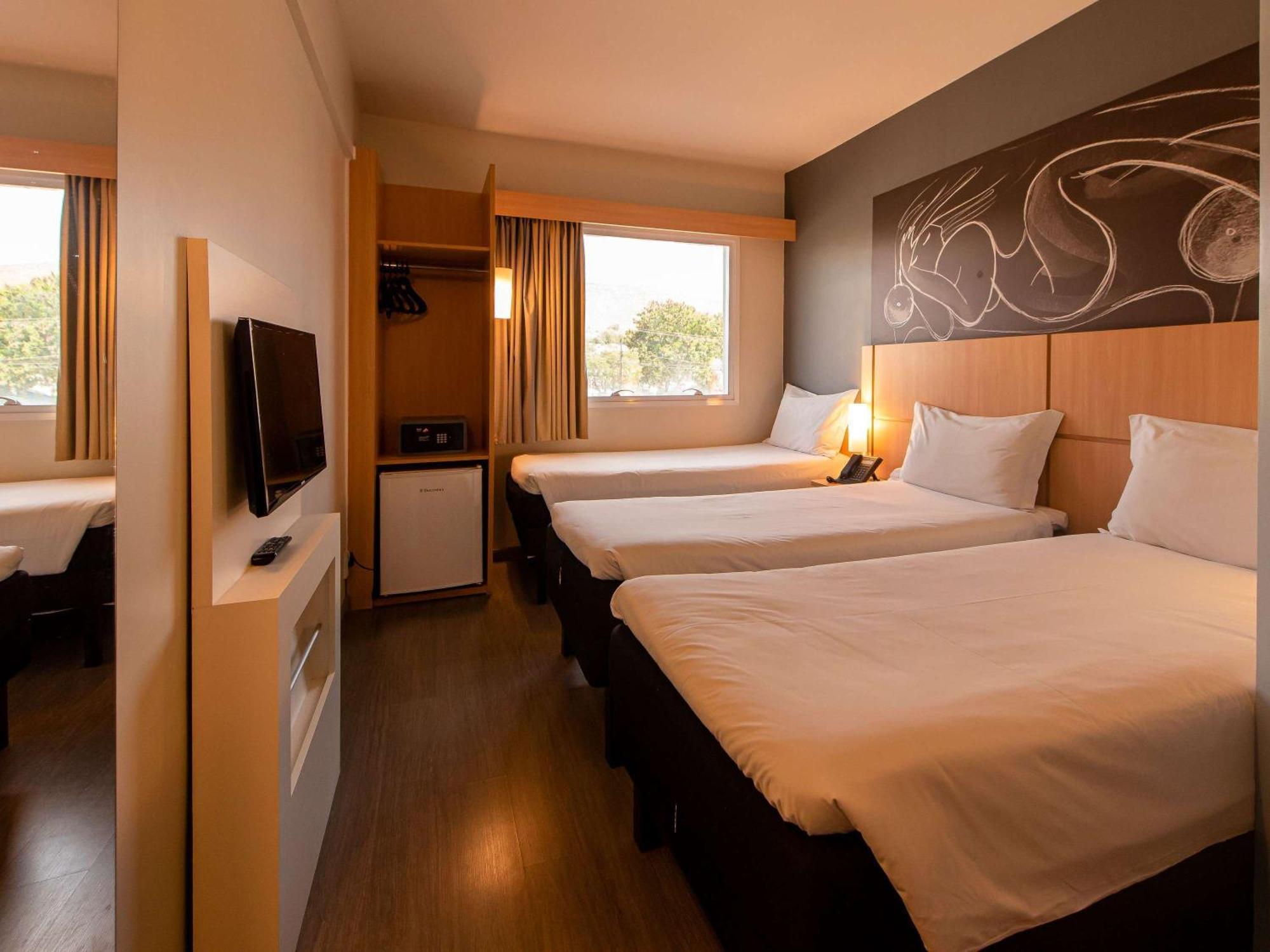 Ibis Guaratingueta Aparecida - Circuito Da Fe Hotel Eksteriør billede