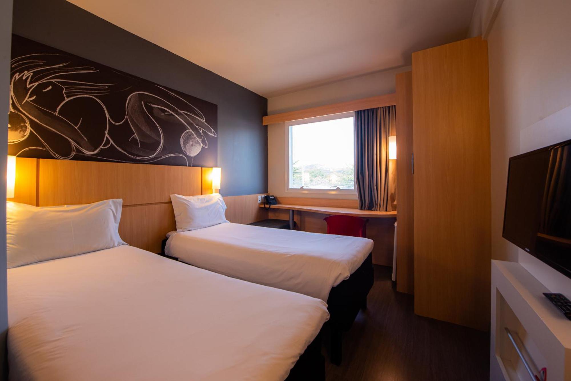 Ibis Guaratingueta Aparecida - Circuito Da Fe Hotel Eksteriør billede