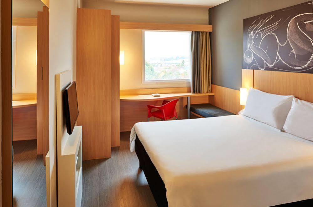 Ibis Guaratingueta Aparecida - Circuito Da Fe Hotel Eksteriør billede